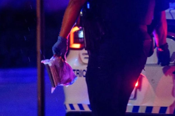 赤盈配资 被枪杀的外交官情侣，和失控的仇恨